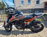 KTM Duke 125 - KTM 125