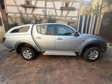 Mitsubishi L200 Doppelkabine DI-D Intense mit Hardtop - silberne Mitsubishi L200