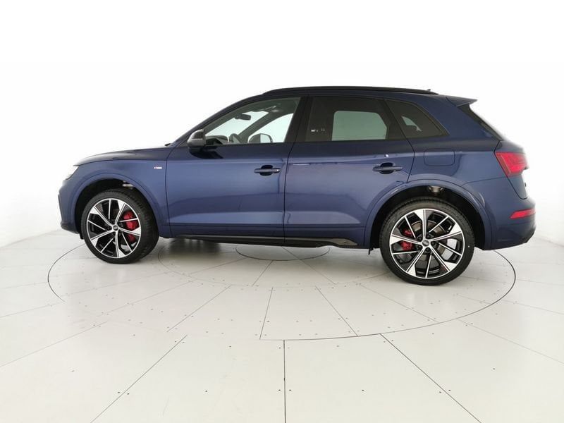 Audi Q5 55 2.0 tfsi e Identity Black quattro s-t imagem 2