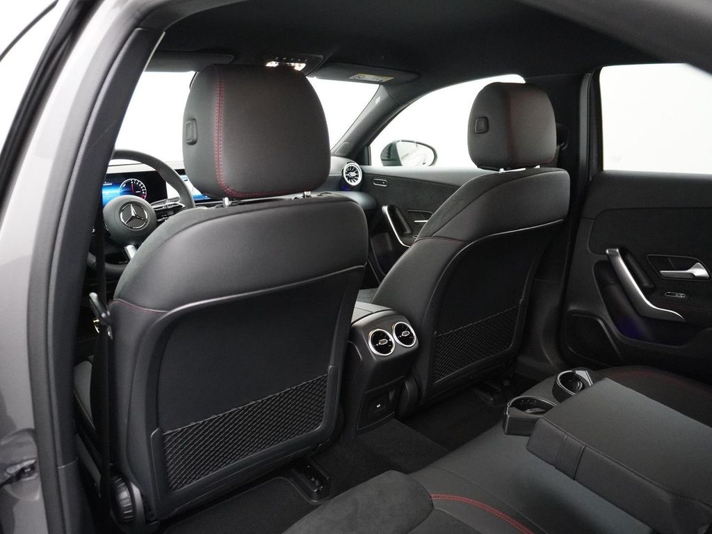 Mercedes-Benz A 250 e Star Edition AMG Line | Nightpakket | Ve