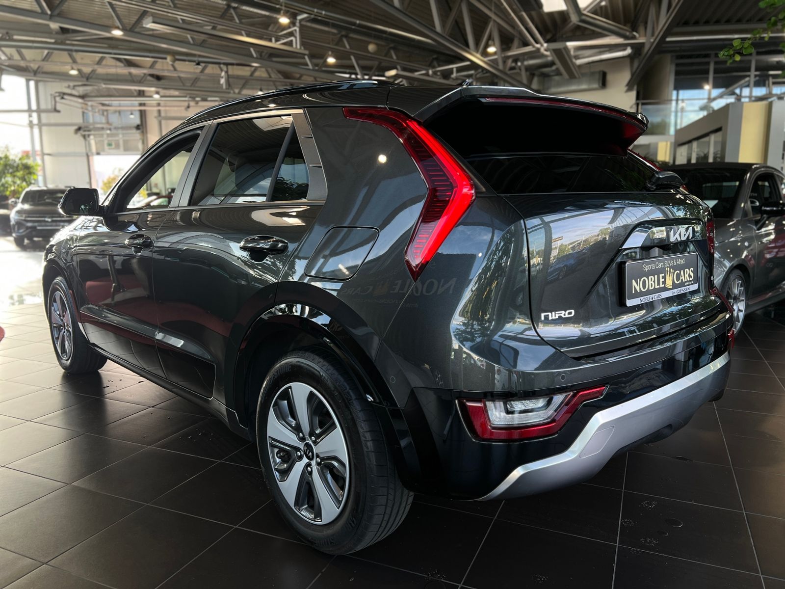 Fahrzeugabbildung Kia Niro Spirit PHEV Relax-Pack Tech-Pack HUD H&K