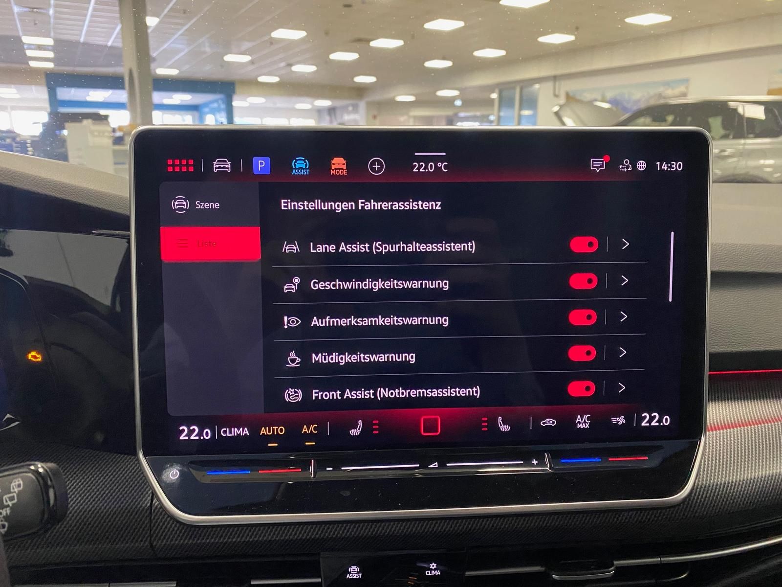 Fahrzeugabbildung Volkswagen Variant 2.0 TSI 4Mot R-Line BlackStyle+AHK+MATRI