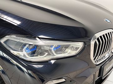 Fahrzeugabbildung BMW X5 xD30d M Sport Laser HUD Kamera Panorama H/K