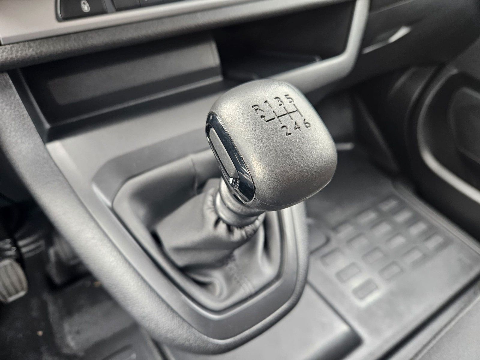 Fahrzeugabbildung Fiat Scudo Kastenwagen L3 145 PS/Comfort Paket