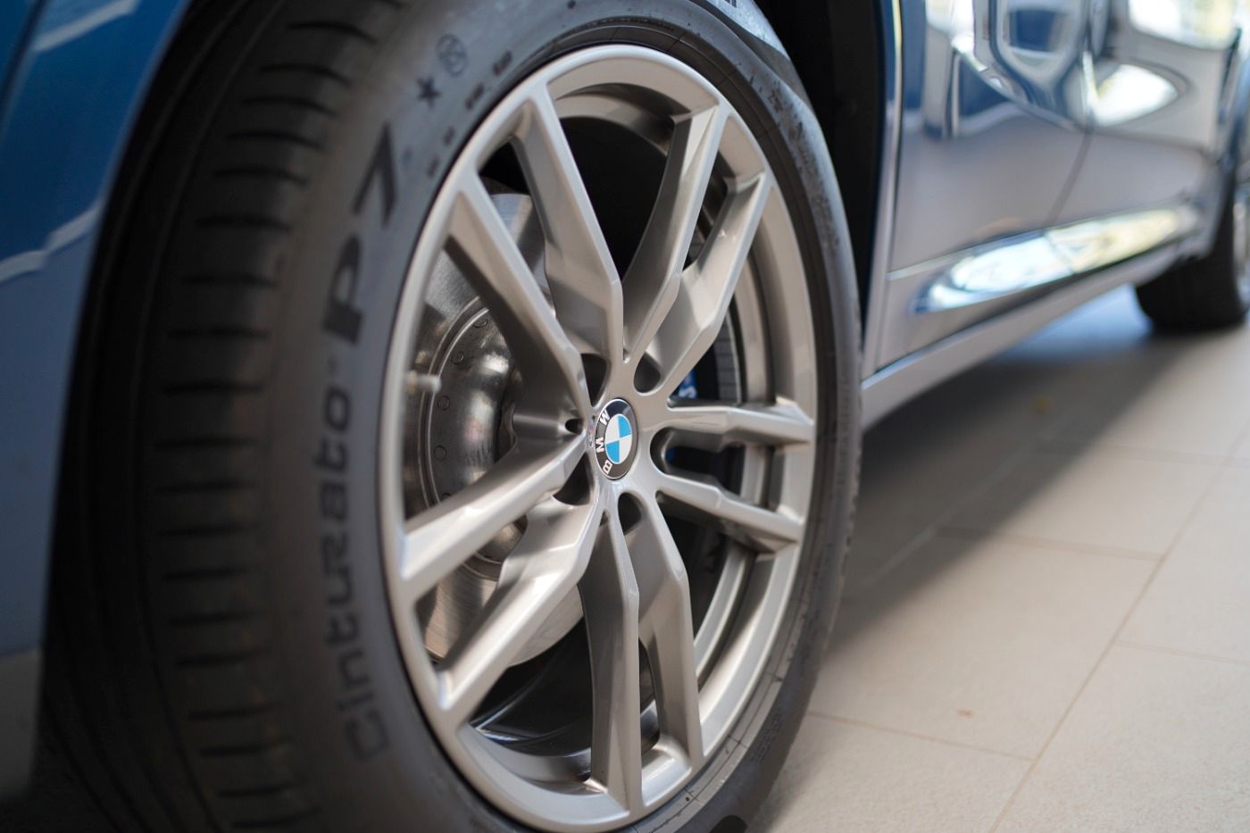 Fahrzeugabbildung BMW X4 xDrive 30i M Sport AHK+Standheizung+Head Up++