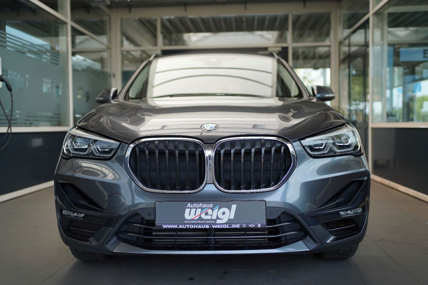 Fahrzeugabbildung BMW X1 20i Sport Line Rückfahrkamer+Navi+Sitzheiz+LE