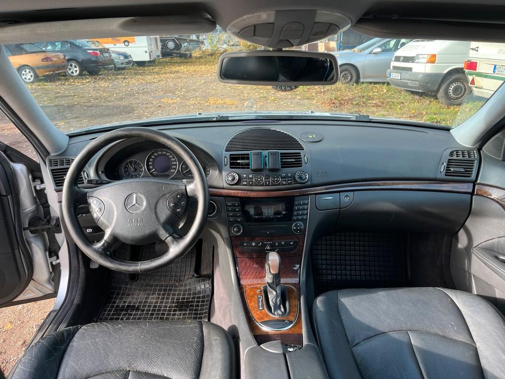 Mercedes-Benz E 220