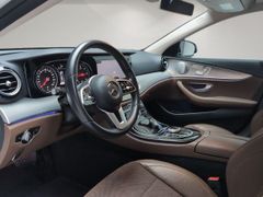 MERCEDES-BENZ E300d Avantg./LED/Burmester/Distr+/Amb/ScheckhMB