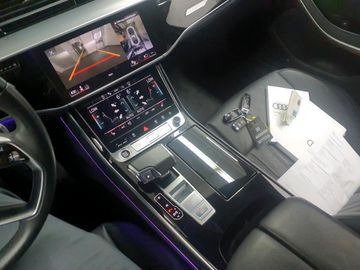 Audi A8 - 6