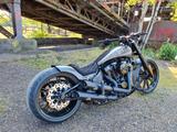 Harley-Davidson Softail  Breakout Carbon Totalumbau 280er