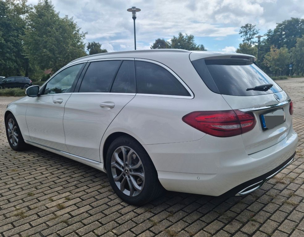 Image of Mercedes-Benz C 200