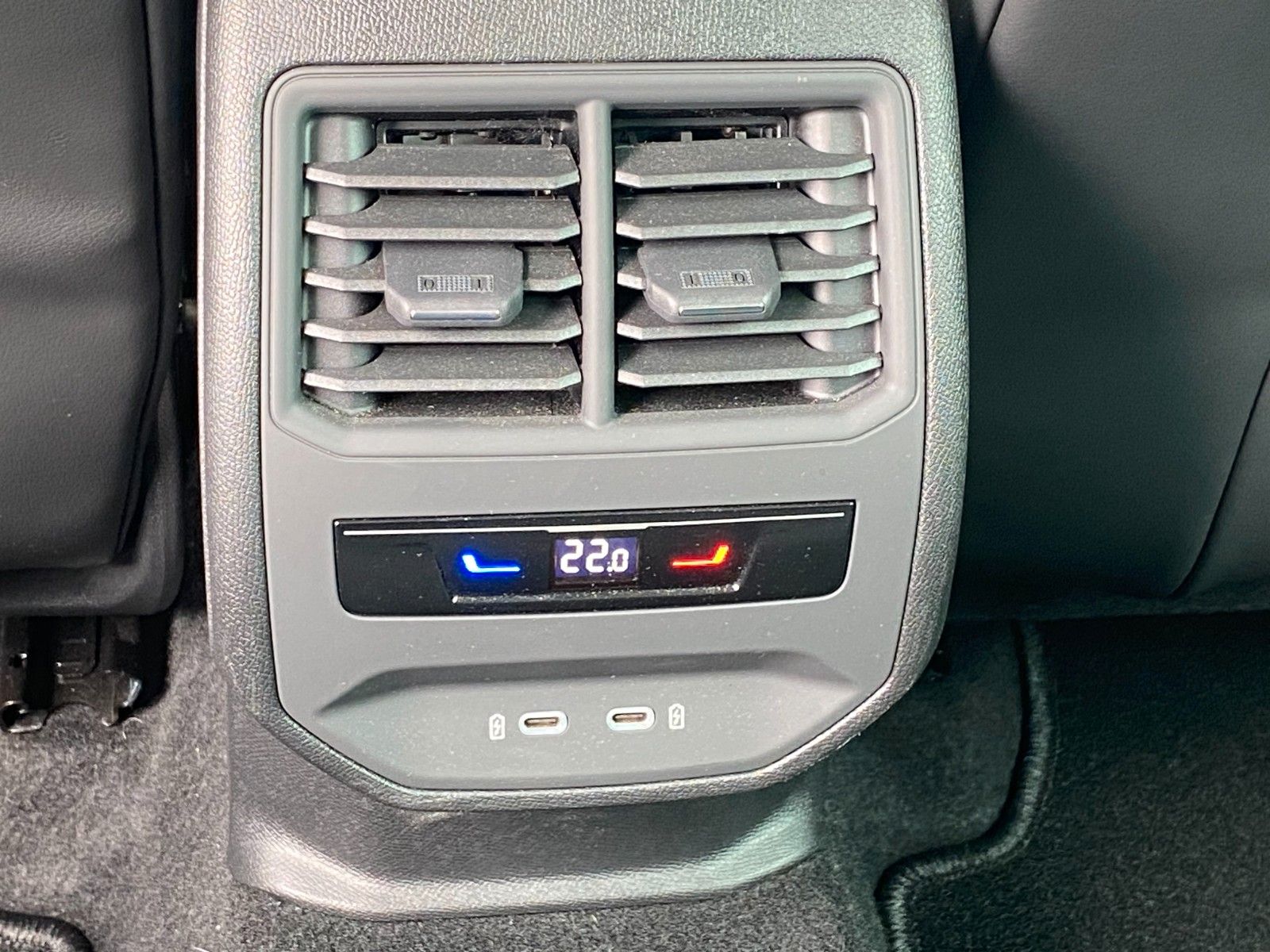 Fahrzeugabbildung CUPRA Formentor 1.5 TSI *Navi *AHZV-Vorb. *Parklenka.