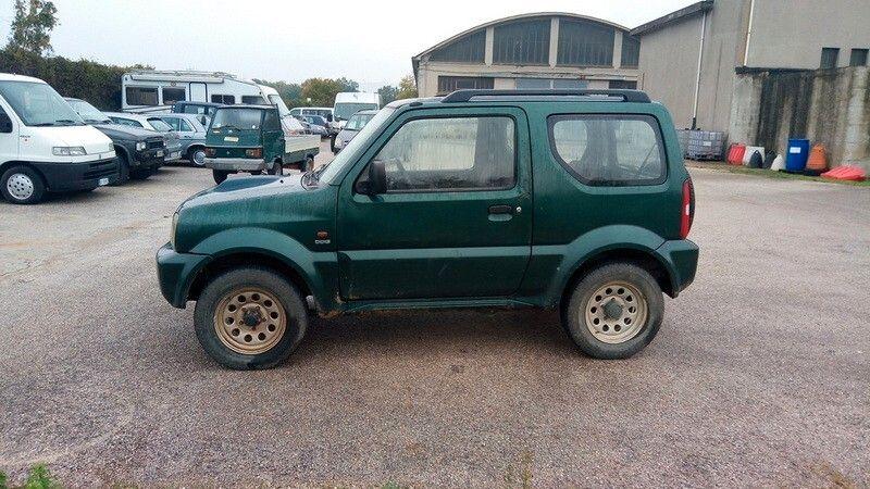 Suzuki Jimny 2005 — салон