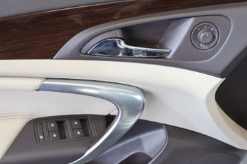 Opel Insignia A 2.0 Aut Innovation XEN+TEMP+LEDER+PDC