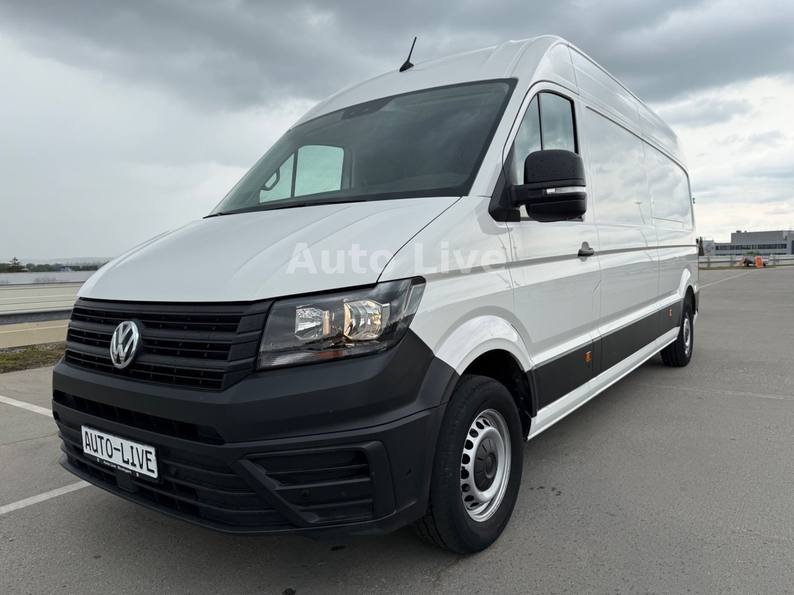 Volkswagen Crafter - 1