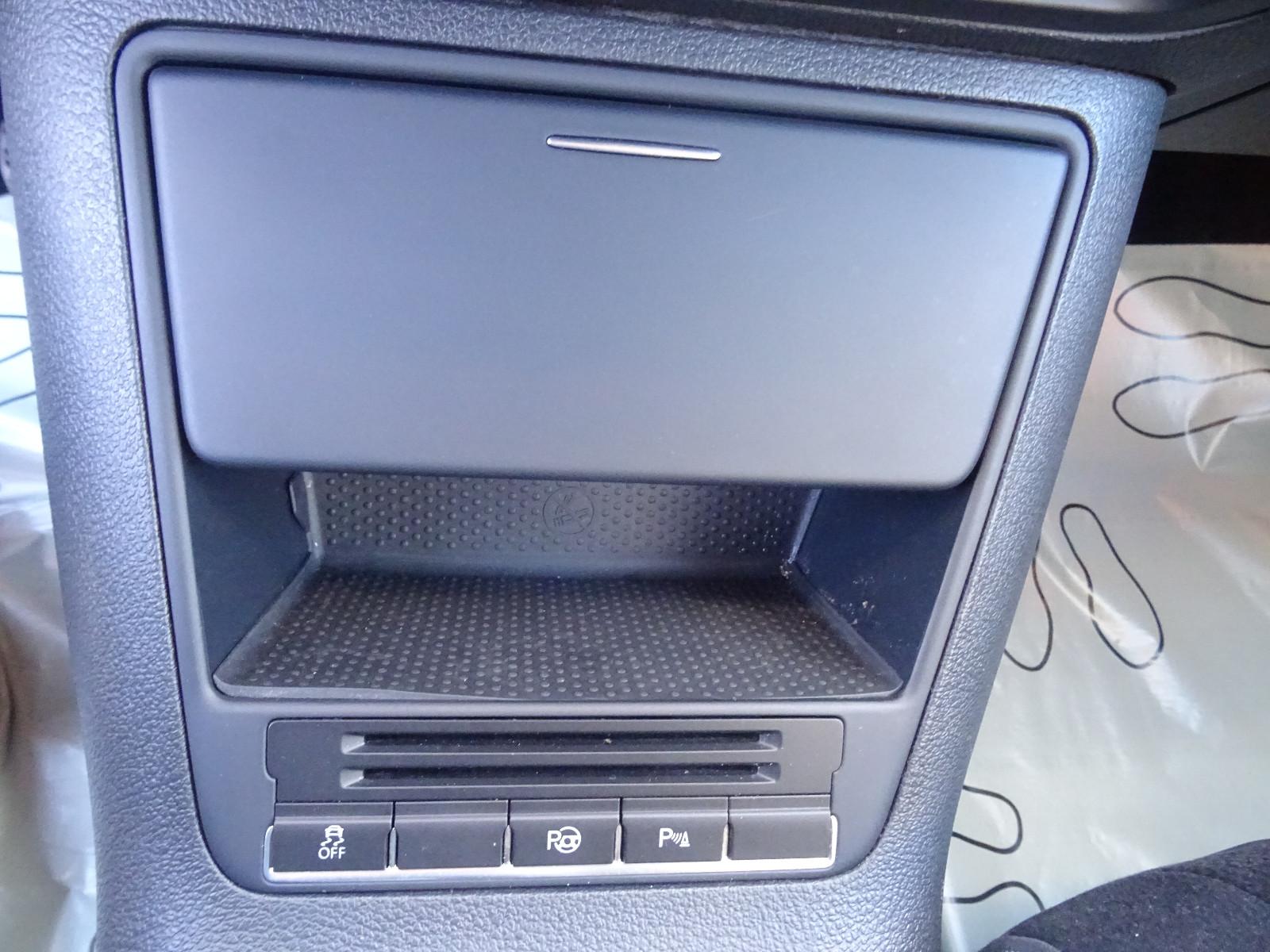 Volkswagen Golf Plus 2011 — photo 15