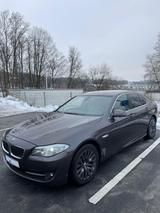 BMW 523i - - BMW 523 mit Panoramadach