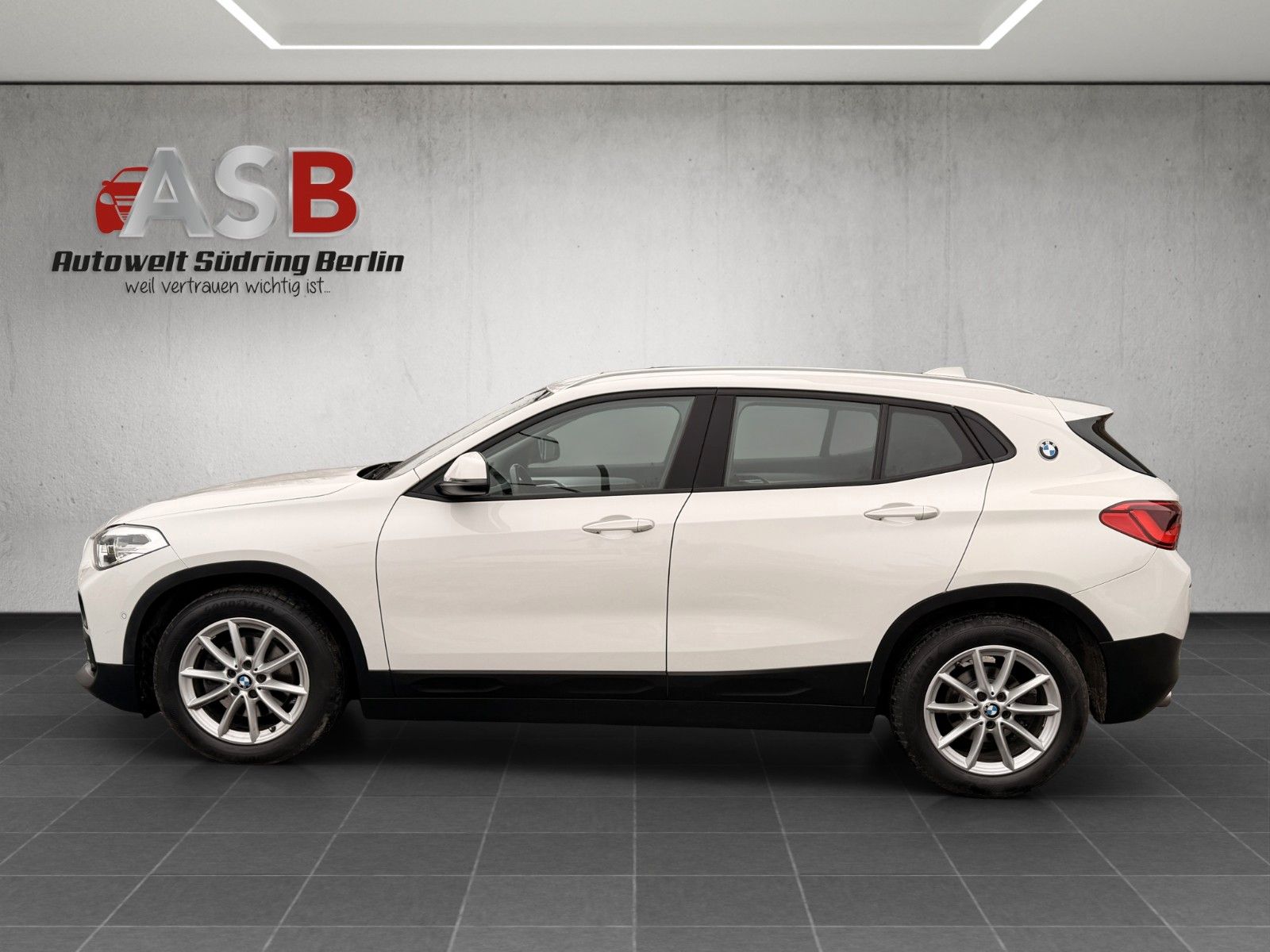BMW X2 sDrive 18i*Automatik*LED*Navi*Panorama foto 18