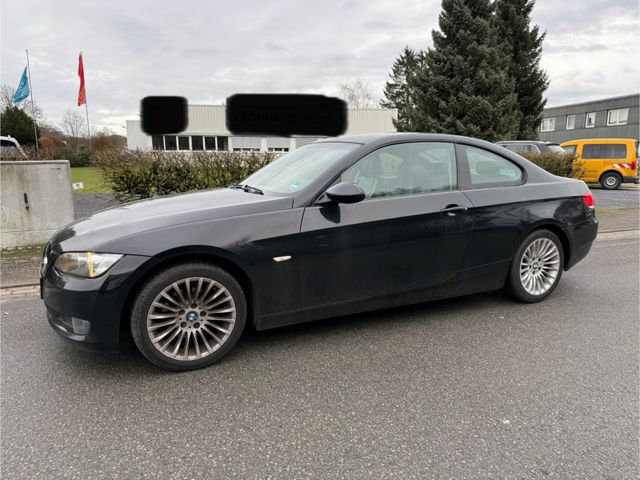 BMW 320 Baureihe 3 Coupe 320i LEDER/XENON/AHK