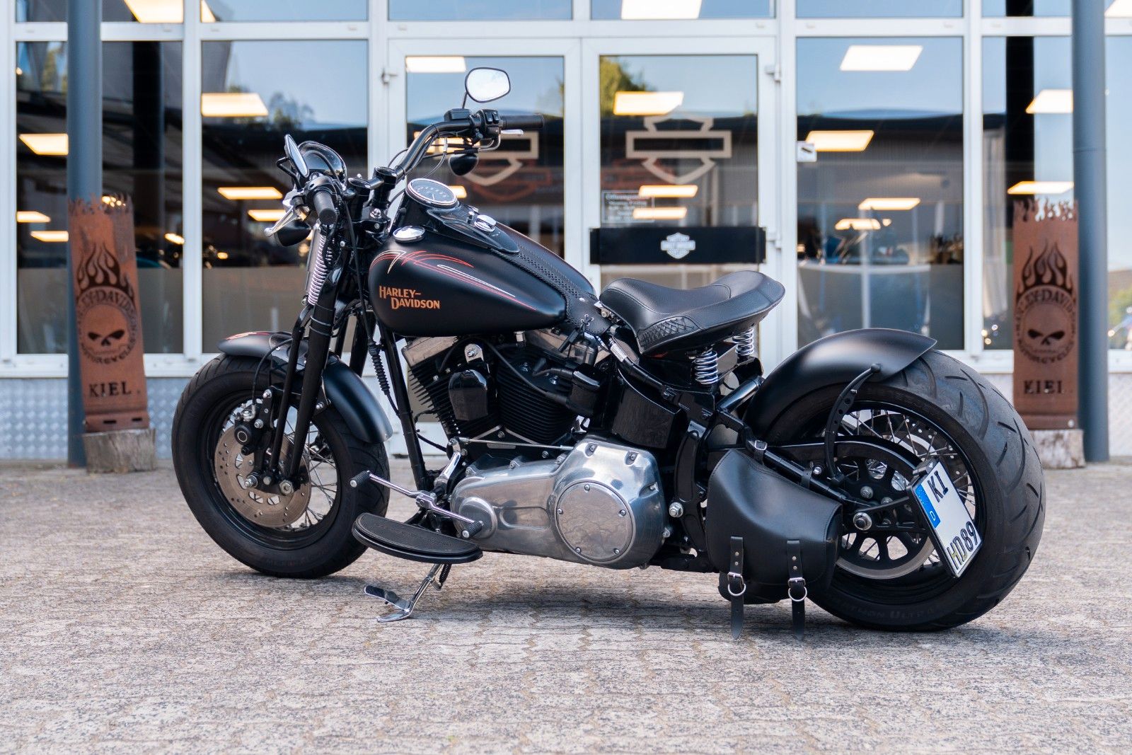 Fahrzeugabbildung Harley-Davidson FLSTSB Cross Bones 96 cui - Jekill - kurzes Heck