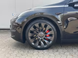 Tesla Model Y Performance mit Werksgarantie & perfekt