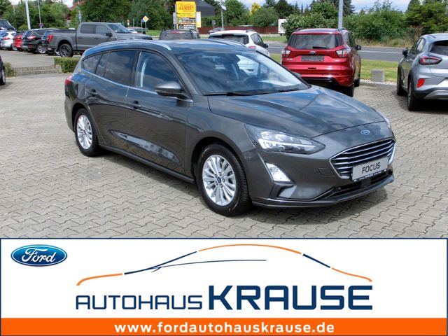 Ford Focus Turnier Titanium *Navi*Key-Free*LED*PPS*