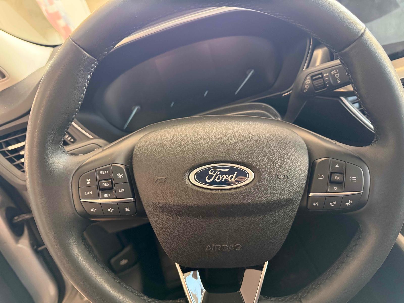 Ford Focus Turnier Titanium Virtuell Cockpit