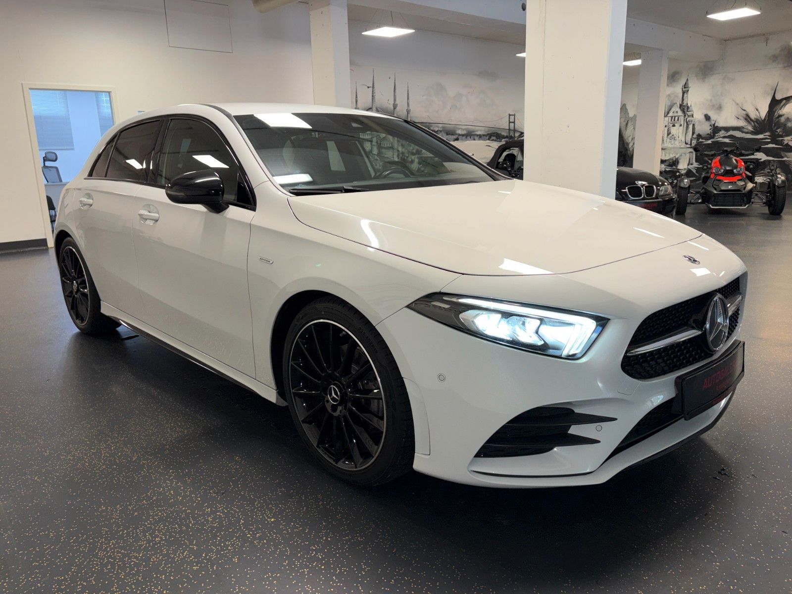 Mercedes-Benz A 200 AMG-Line Edition 2020 Kam LED foto 4