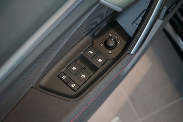 Audi RS3 Sportback | Schalensitze | Carbon | Keramik