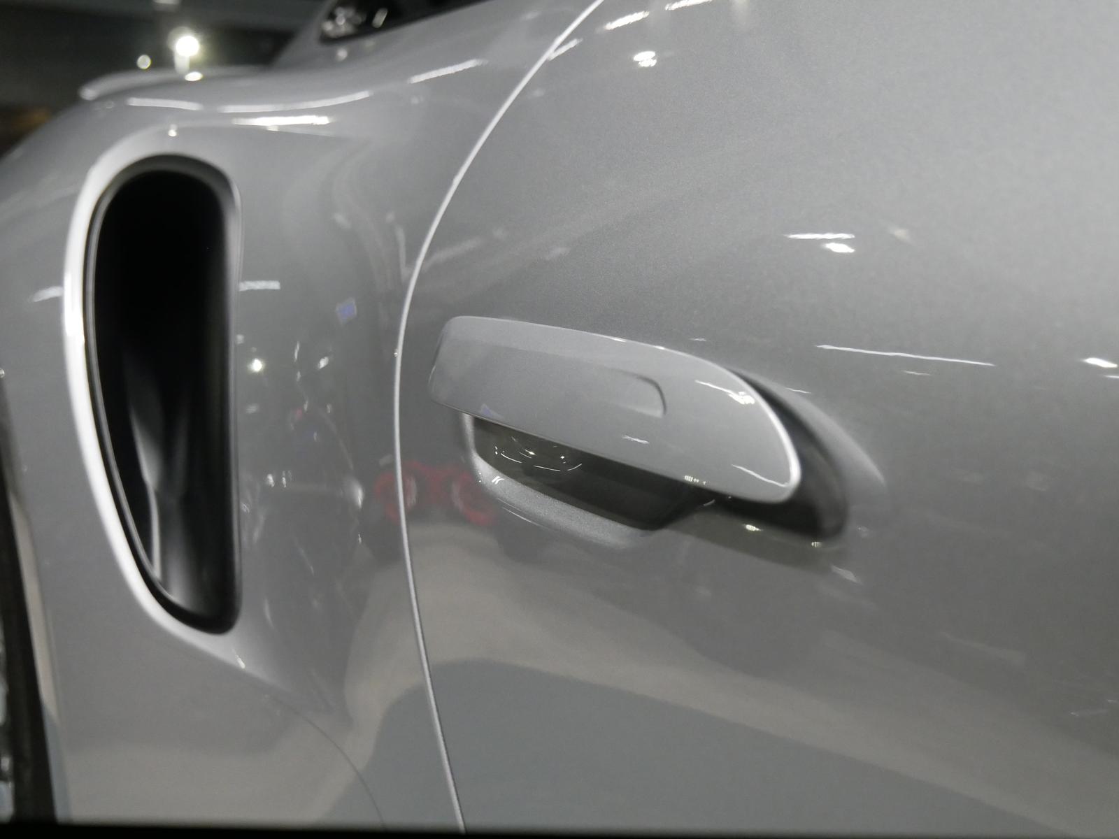 Porsche 992 911 992 Turbo Sportabgas Sitzbelüftung