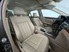 MERCEDES-BENZ E 220 CDI/ RENTNER/ 71.000KM / GARANTIE/ AUTOM. MERCEDES-BENZ E 220 CDI/ RENTNER/ 71.000KM / GARANTIE/ AUTOM.