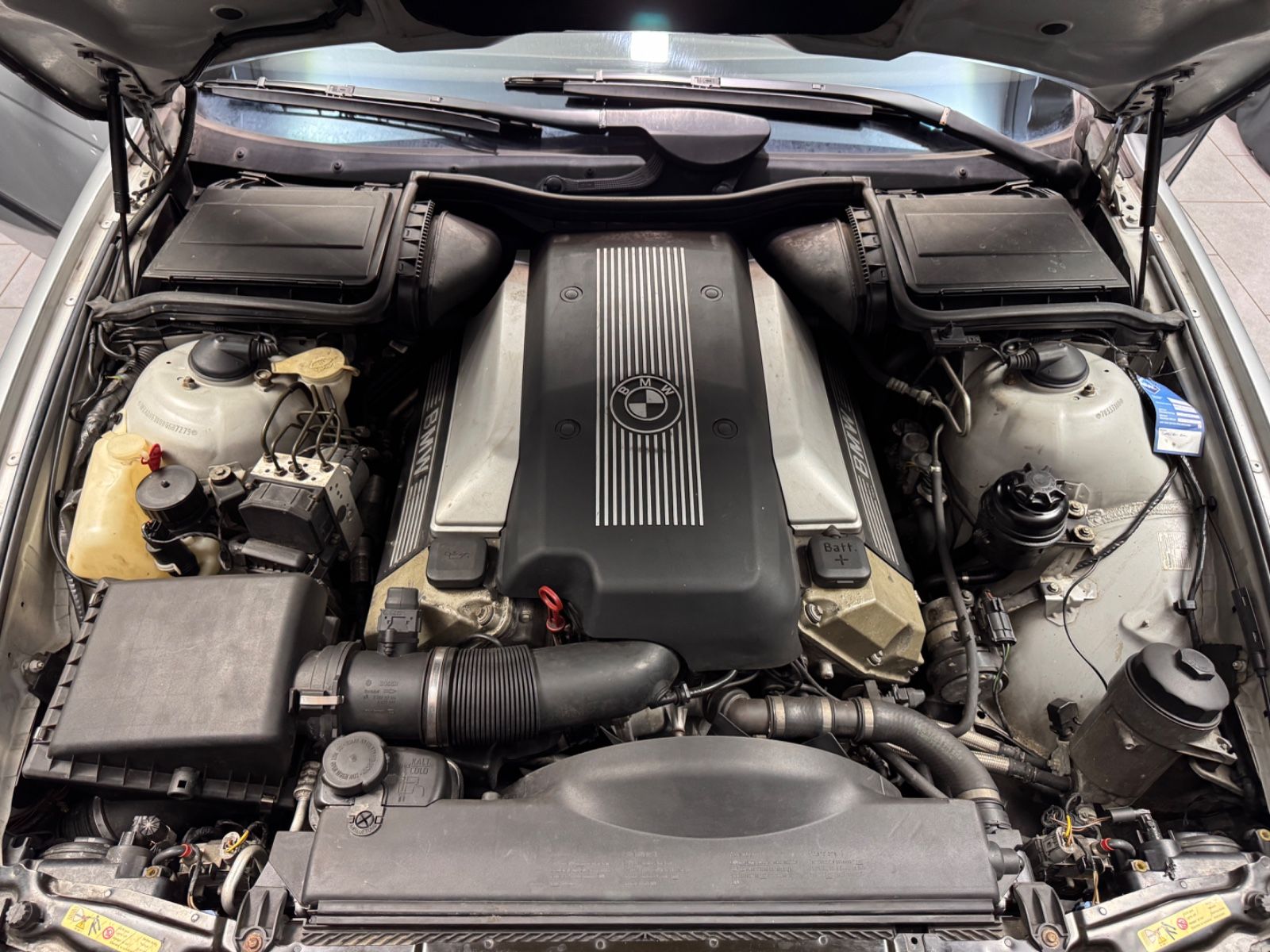 Fahrzeugabbildung BMW 540i LIM|AUTOMATIK|16:9 NAVI|LEDER|DOPPELVERGLAS