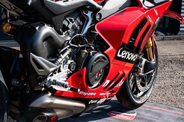 Fahrzeugabbildung Ducati Panigale V4S World Champion REPLICA PECCO Design