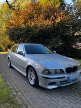 BMW E39 Facelift 525i M-Paket ab Werk - BMW 525 mit Benzin-Antrieb: Limousine, 525i M Paket