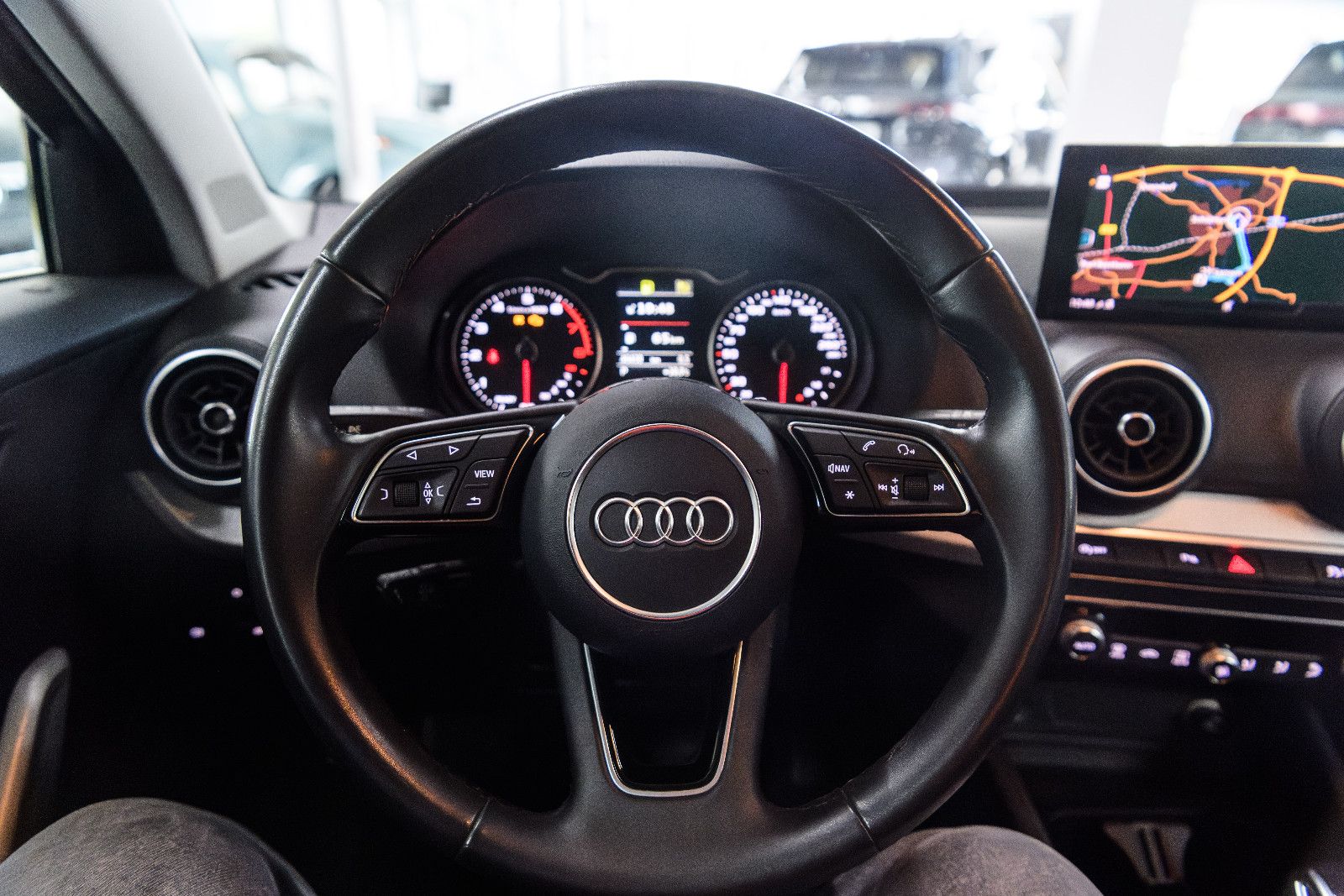 Fahrzeugabbildung Audi Q2 35 TFSI S tronic LED/SZH/NAVI