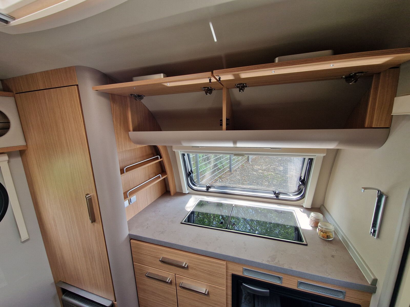 Fahrzeugabbildung T@b BASIC 320