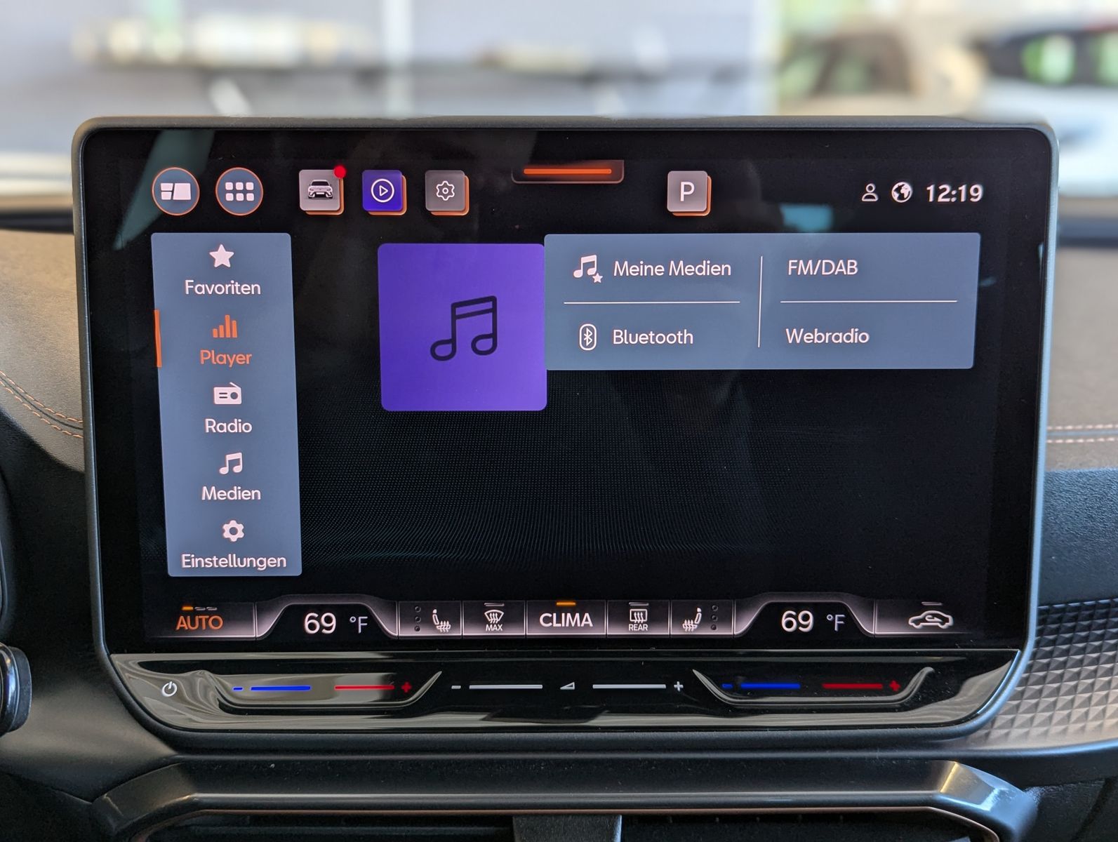Fahrzeugabbildung CUPRA Leon 1.5 eTSI DSG Skyline Dinamica Memory AHK 19