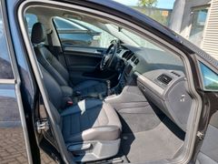 Fahrzeugabbildung Volkswagen Golf VII Variant 1.4 R Line CL