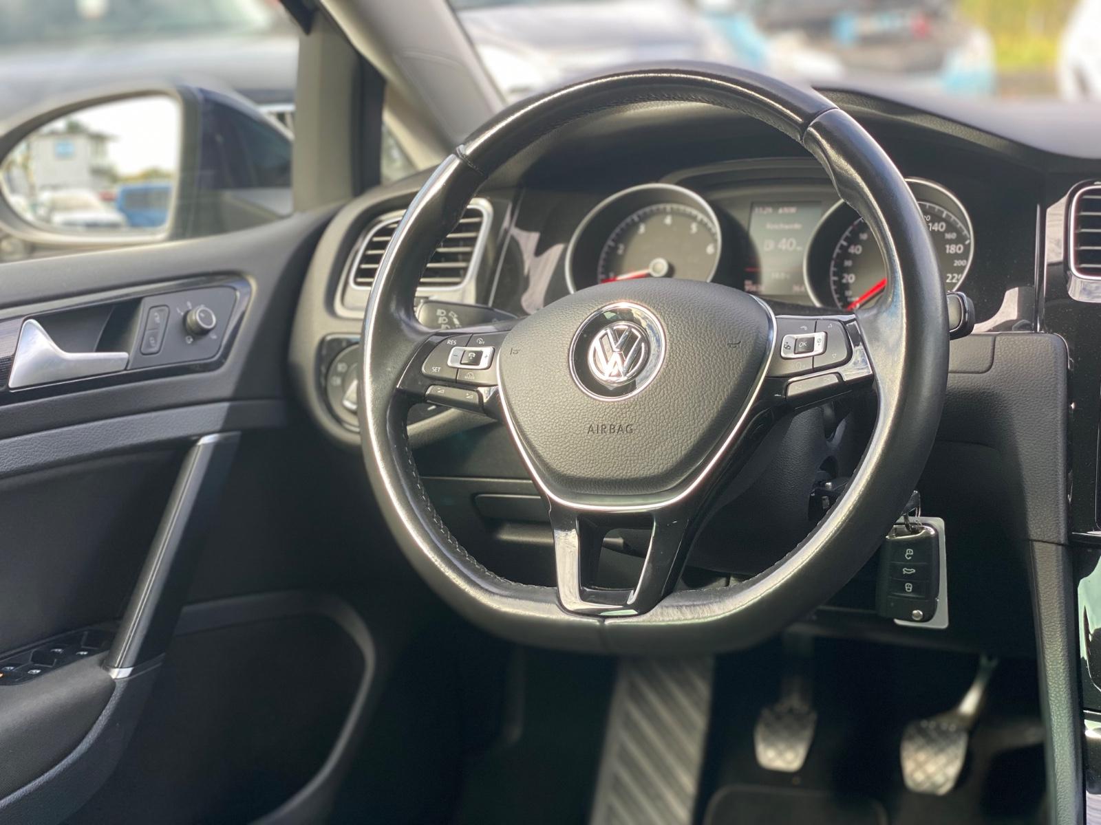 Volkswagen Golf 1.4 TSI BMT 92kW Highline Navi Sitzheizung