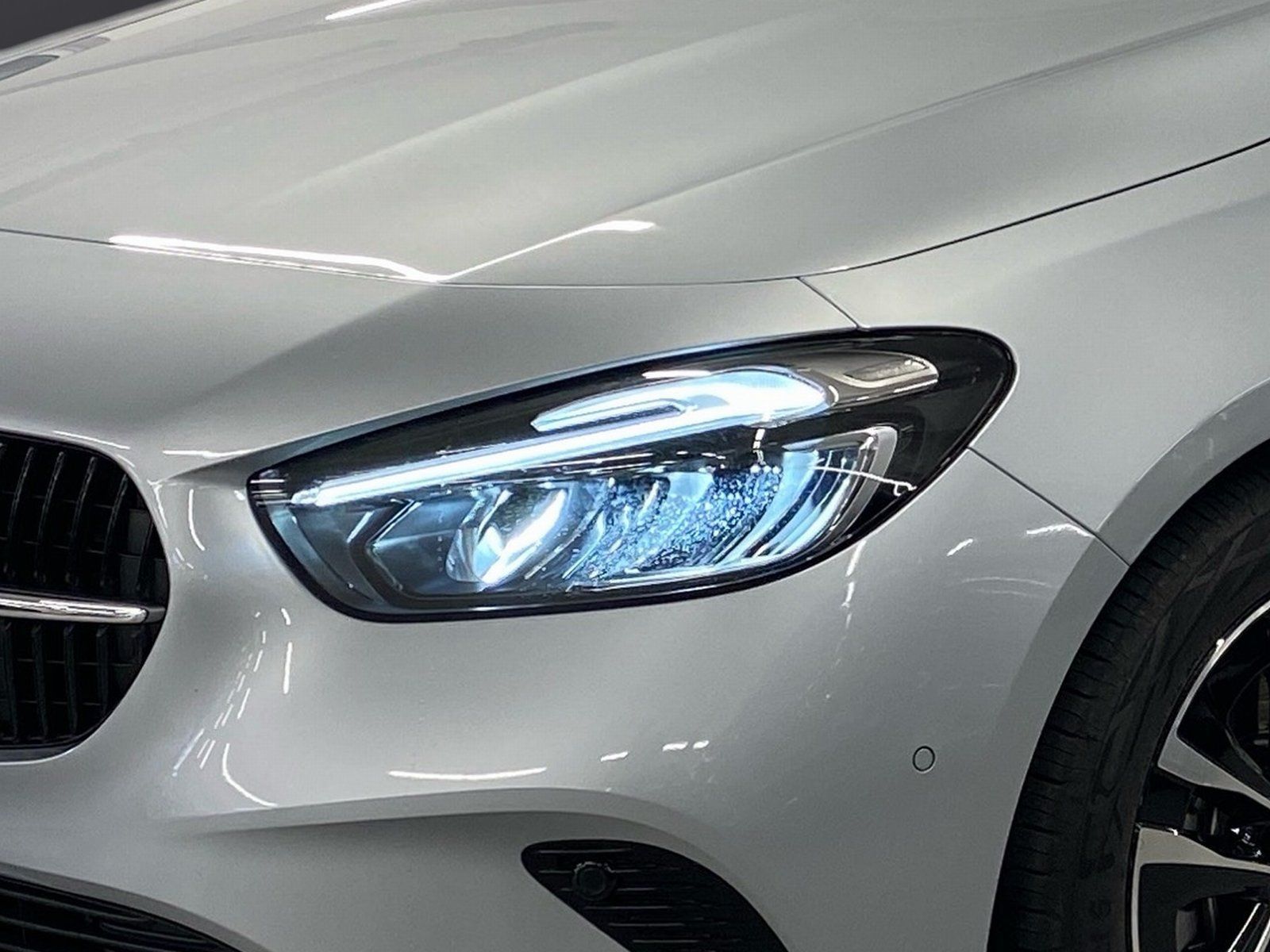 Fahrzeugabbildung Mercedes-Benz B 180 Progressive*LED*Kamera*Widescreen*CarPlay*