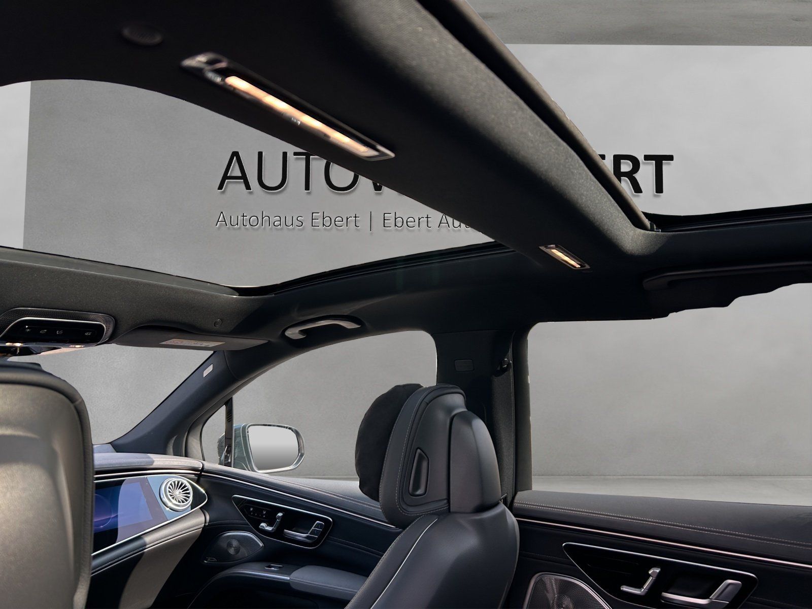 Fahrzeugabbildung Mercedes-Benz EQS 450 4M SUV Premi DISTRO Pano HYPER Sitzklima