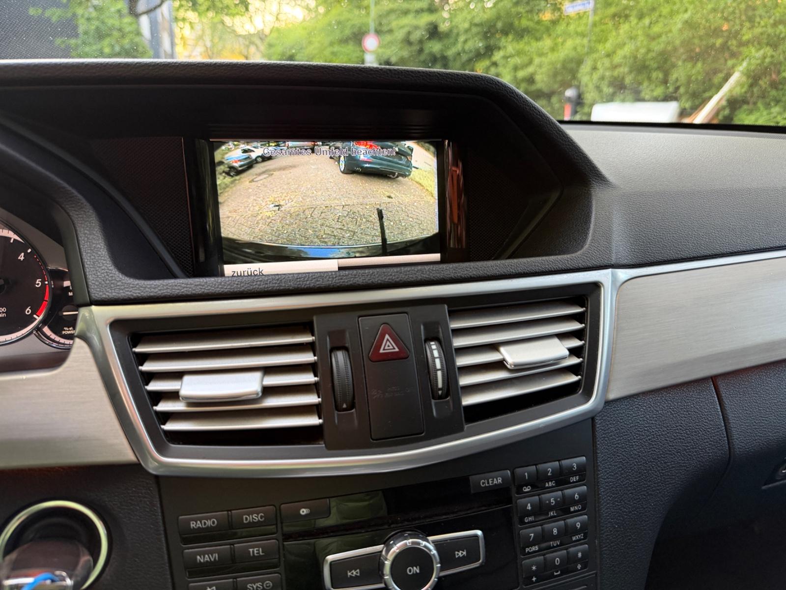 Mercedes-Benz E 300* BlueTec Hybrid