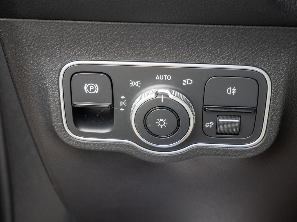 Mercedes-Benz GLB 180 d Progressive Advanced NIGHT AHK ACC BT foto 19
