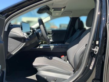 Mercedes E 220 - 12
