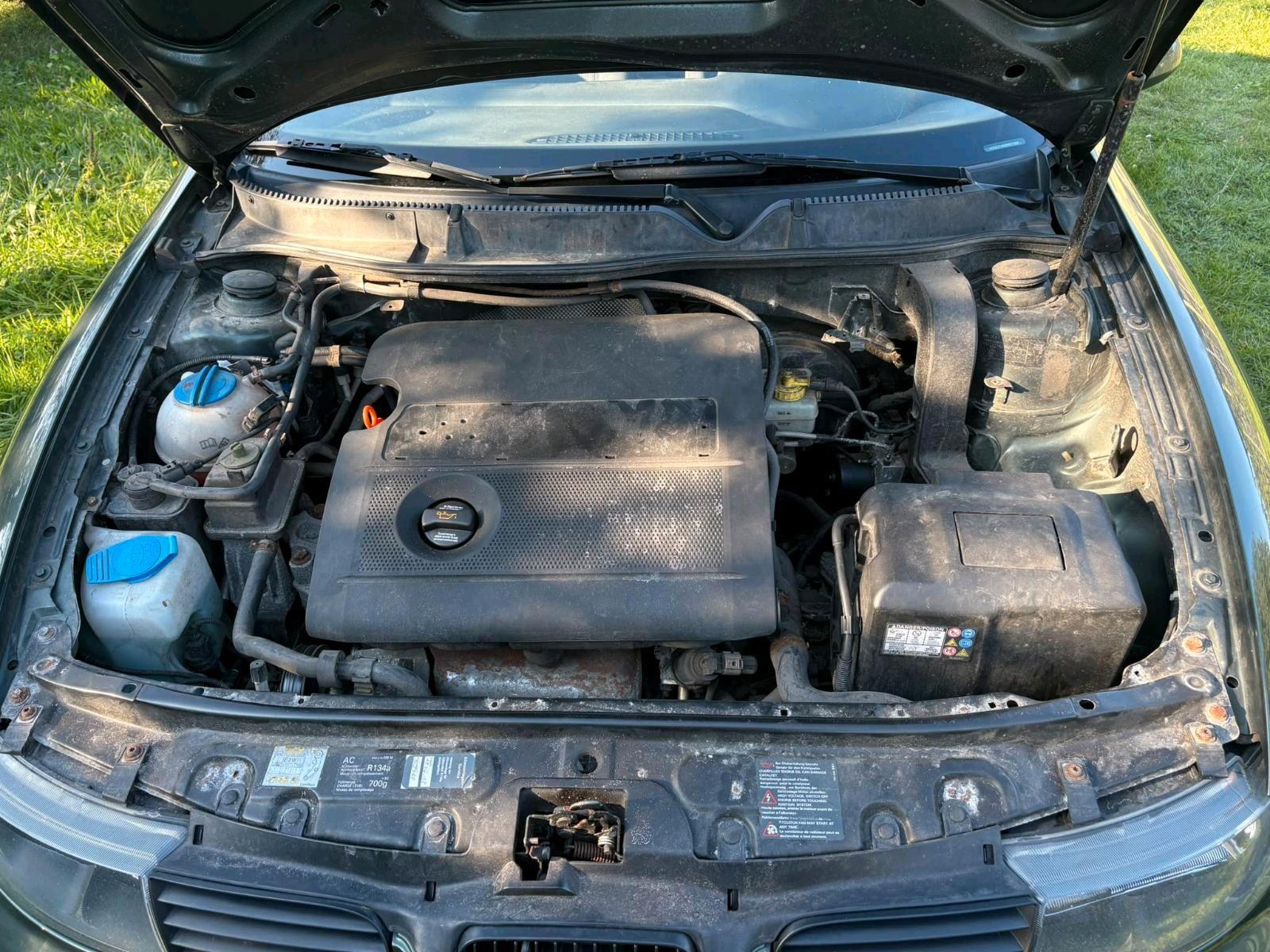 Seat Leon 2005 — engine 105 HP (77kW)