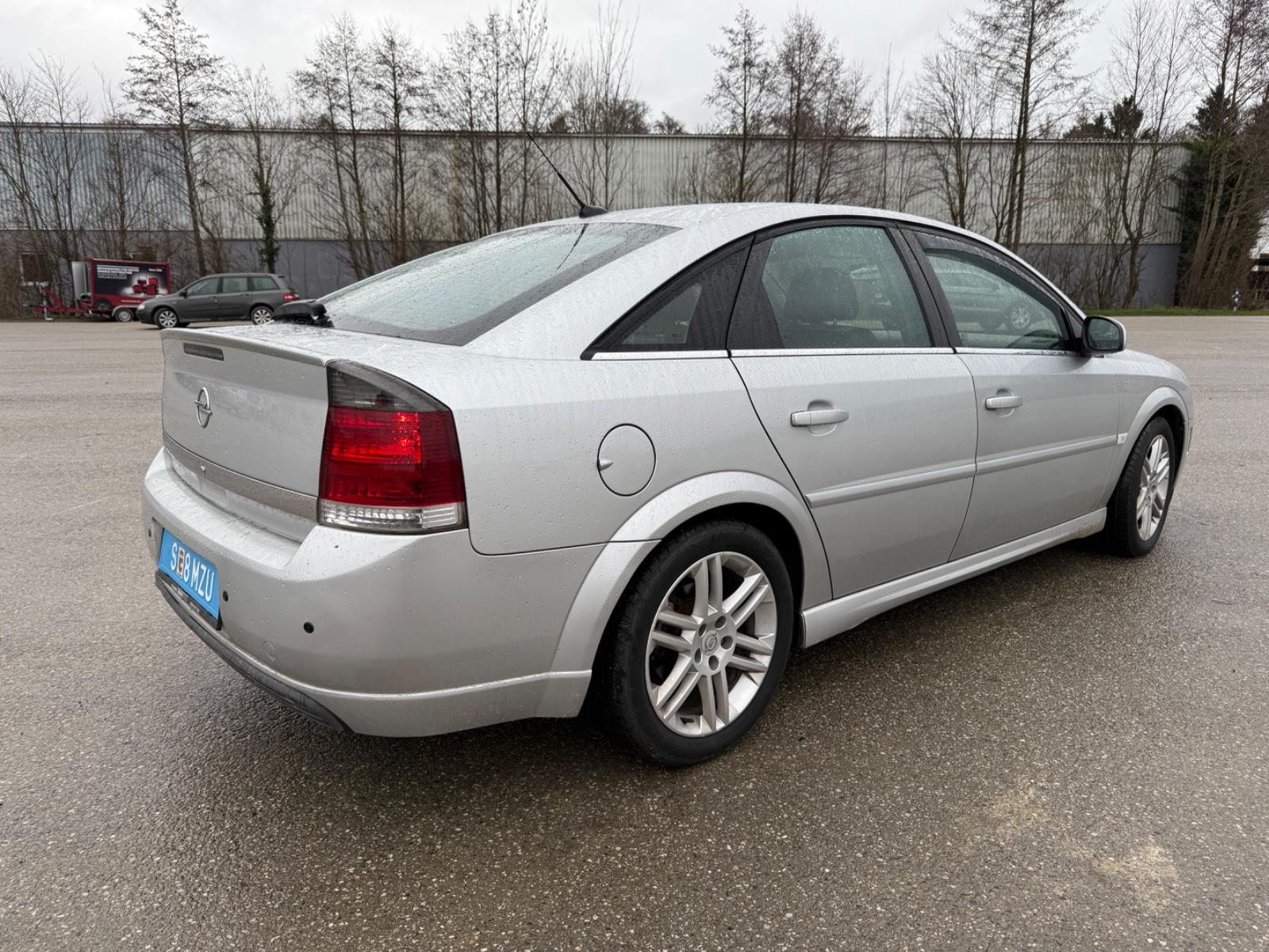 Opel Vectra 2004 — photo 7