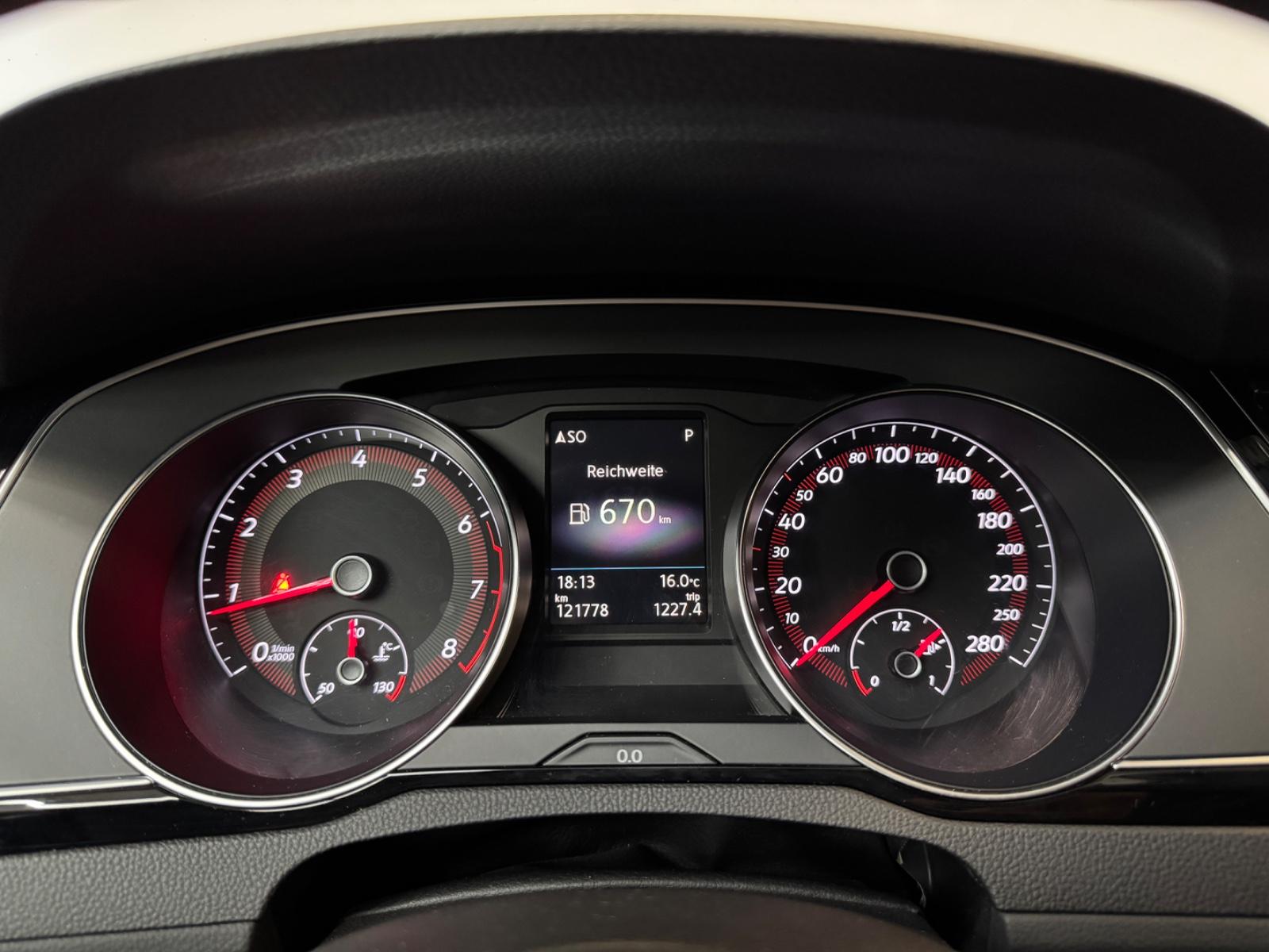 Volkswagen Arteon 2.0 TSI DSG/ACC/Massage/Spurhalte/LED