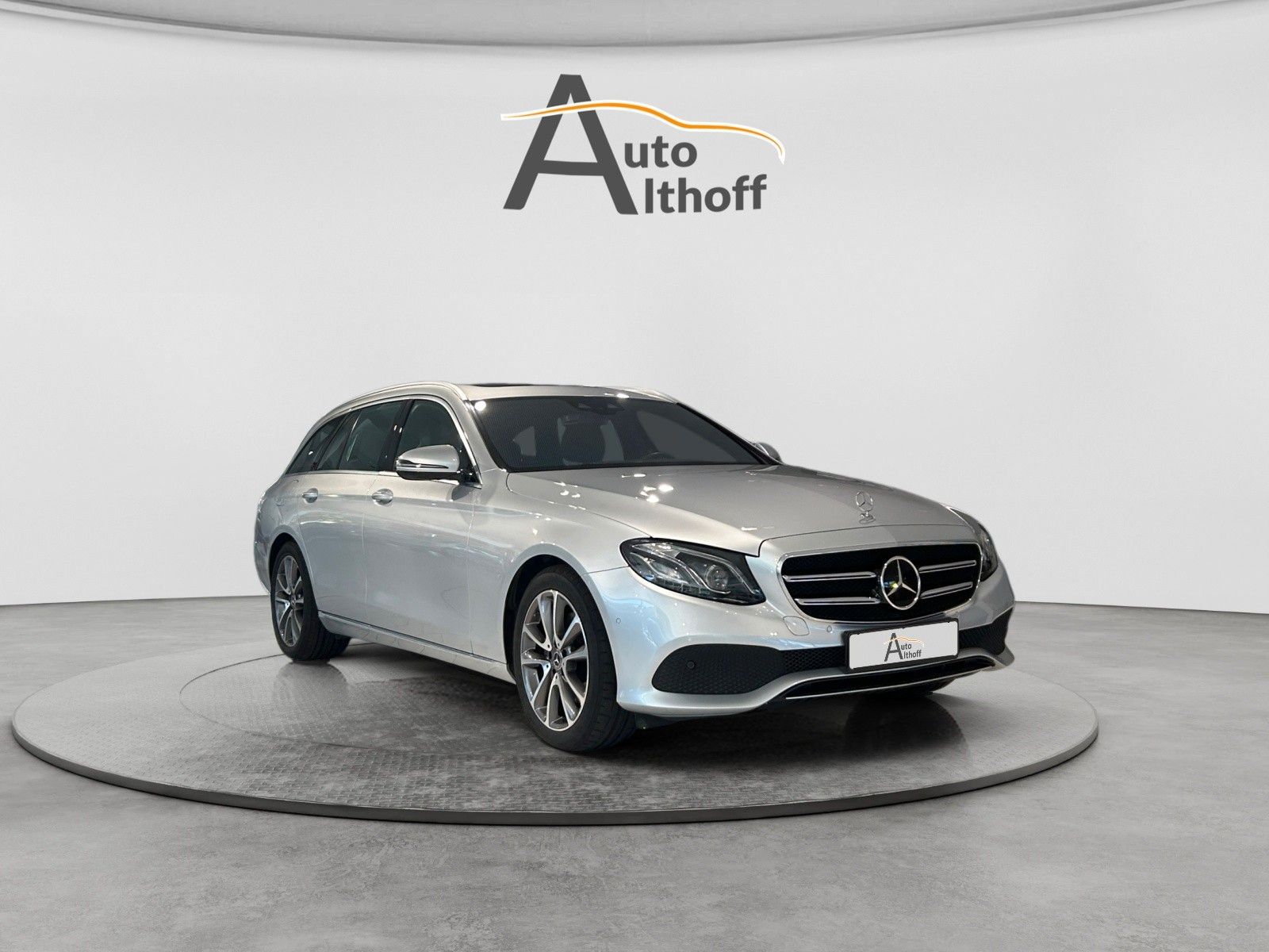MERCEDES-BENZ E220d 4Matic T Aut. AHK BEAM DIS APP SCHIEBE ASS