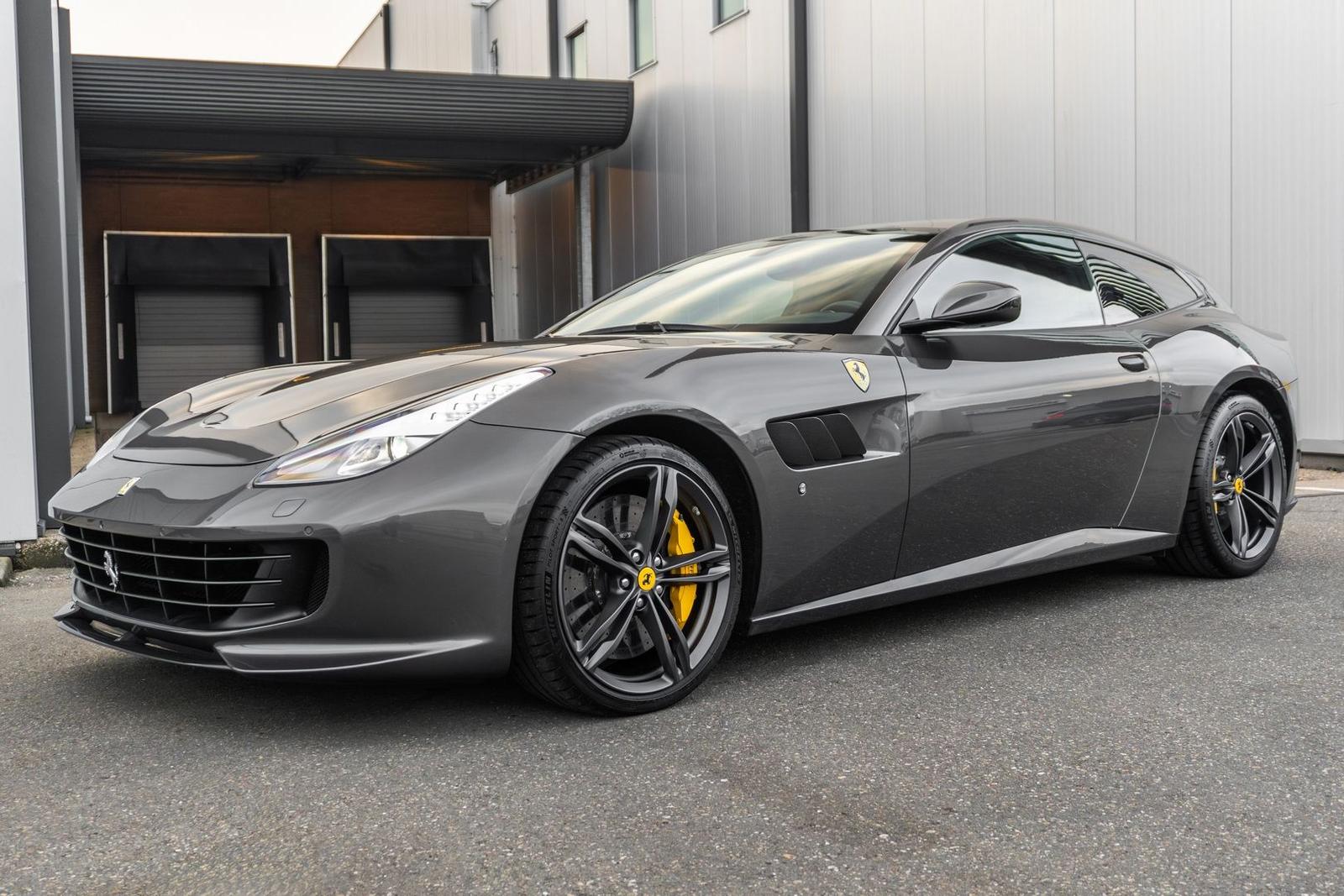 Ferrari GTC4Lusso 6.3 V12 - Grigio Silverstone - Warrant