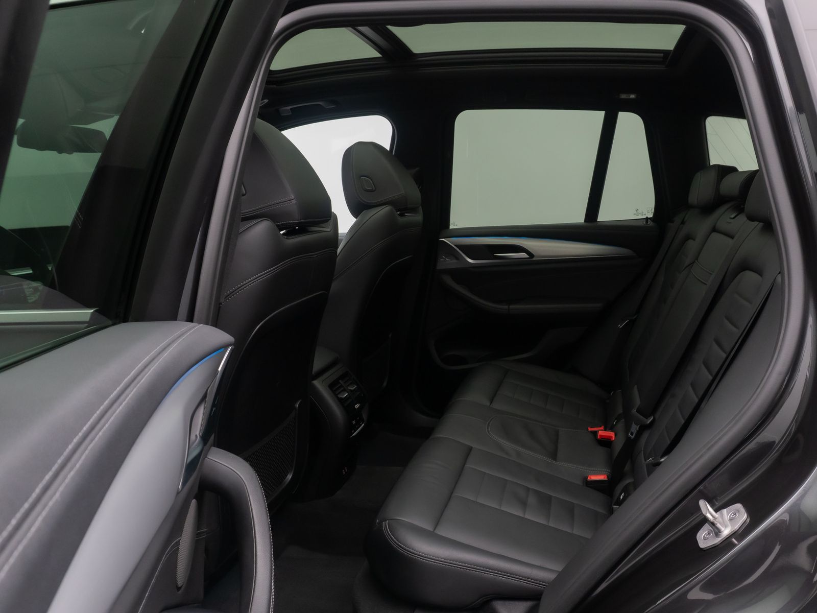 Fahrzeugabbildung BMW iX3 Impressive ACC HUD DAB 360° Panorama 20Zoll